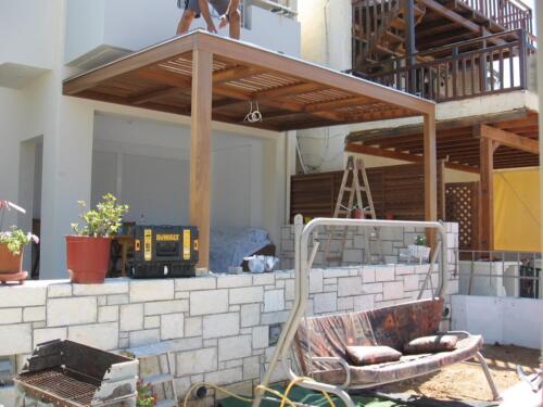 ξυλινη περγκολα με πολυκαρμπονικο 3